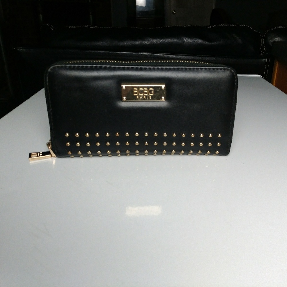 BCBG wallet